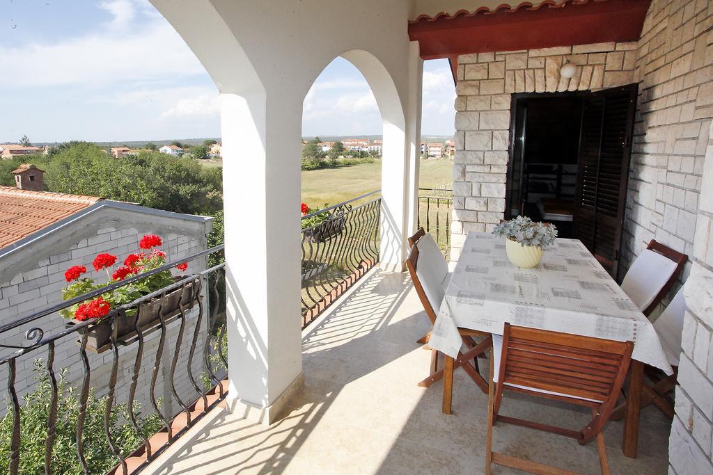 Apartments Pavic Valbandon Fažana Chambre photo