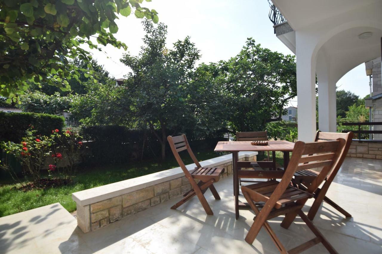 Apartments Pavic Valbandon Fažana Extérieur photo