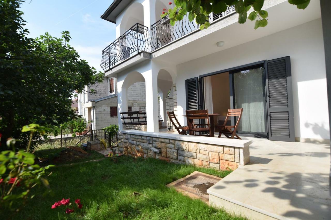 Apartments Pavic Valbandon Fažana Extérieur photo