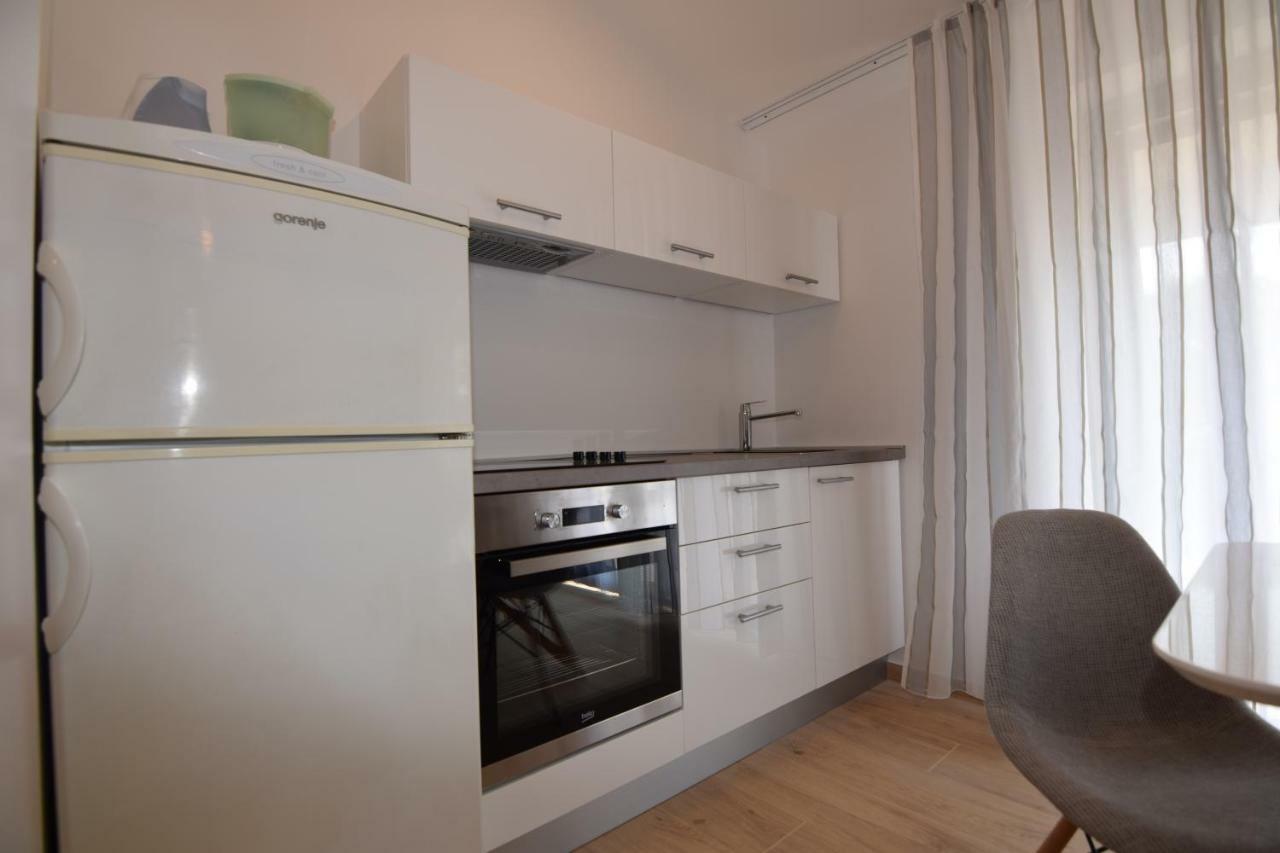 Apartments Pavic Valbandon Fažana Extérieur photo